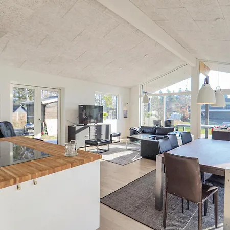 度假居 Five-bedroom In Vaggerlose Bøtø By