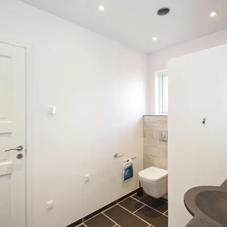 Five-bedroom In Vaggerlose *