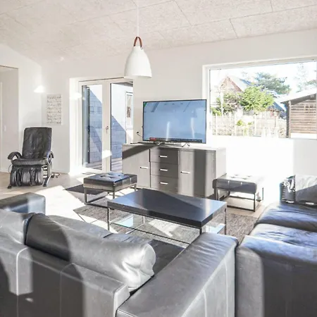 Five-bedroom In Vaggerlose Bøtø By